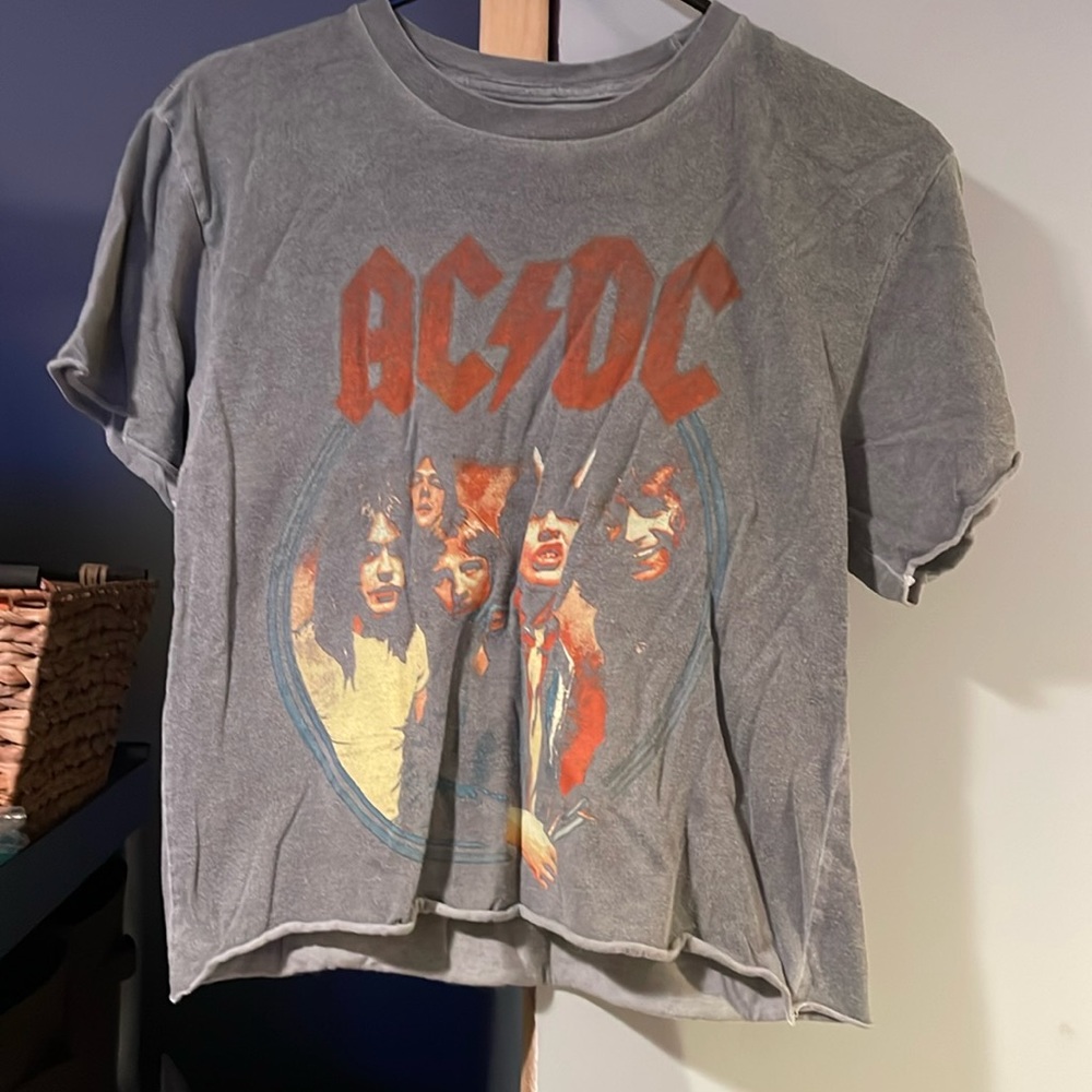 Size small acdc band tee crop